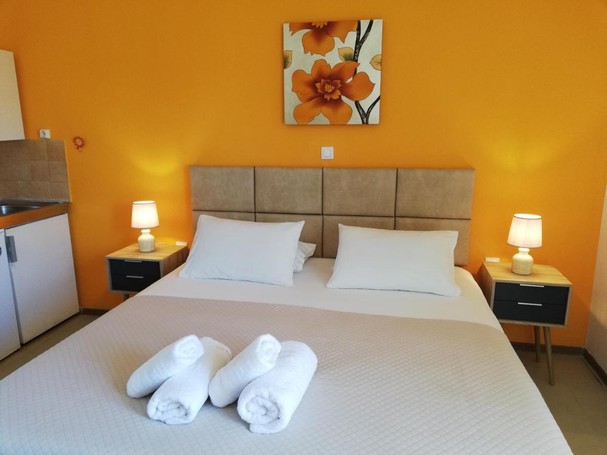 Villa Daizy Boutique Apartments Лаганас Экстерьер фото