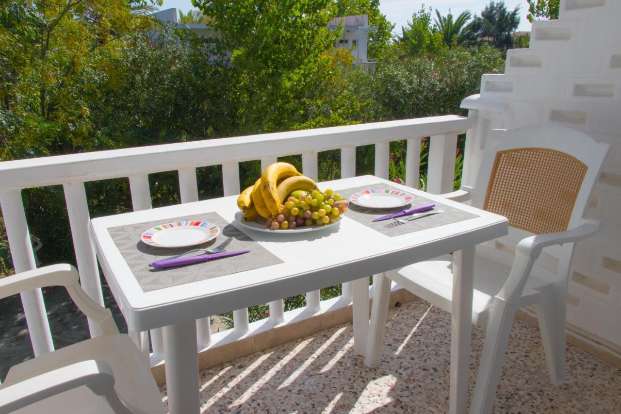 Villa Daizy Boutique Apartments Лаганас Экстерьер фото